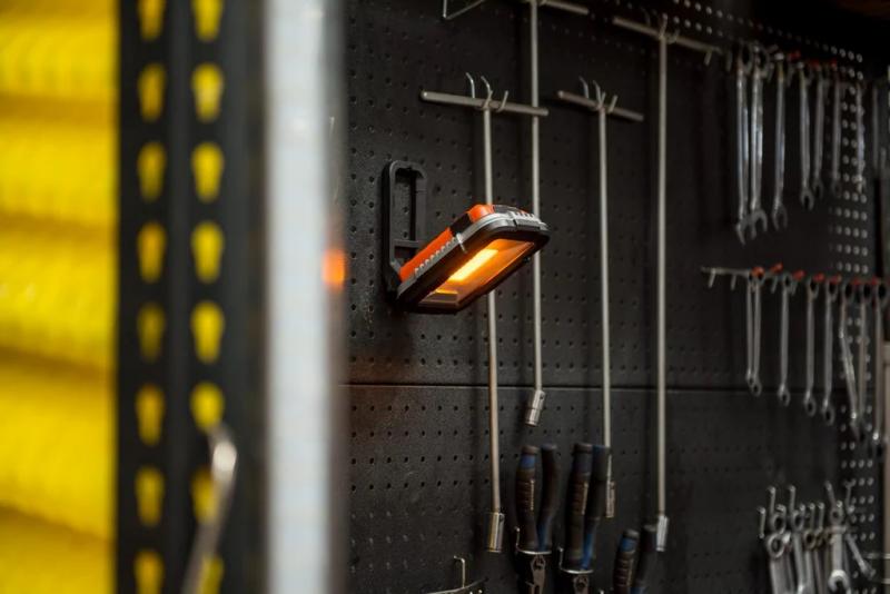 Preview: STEDI T1500 LED Arbeits- & Camping Lampe